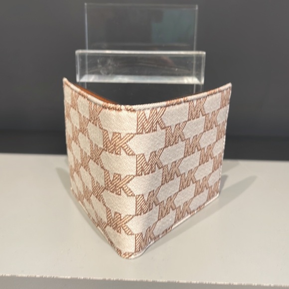 Michael Kors Men’s Women’s Cooper Logo Fabric Billfold Wallet Light Cream Multi - Picture 12 of 16